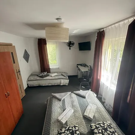 Antonina ***pensjonprzykortach*** Bed & Breakfast Szczawno-Zdroj