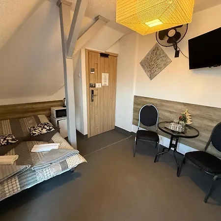 Antonina ***pensjonprzykortach*** Отель типа 