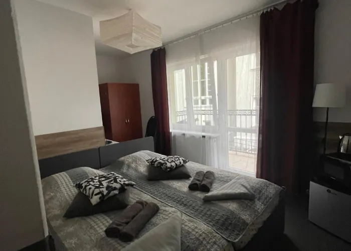 Bed and breakfast Antonina ***pensjonprzykortach*** 4*