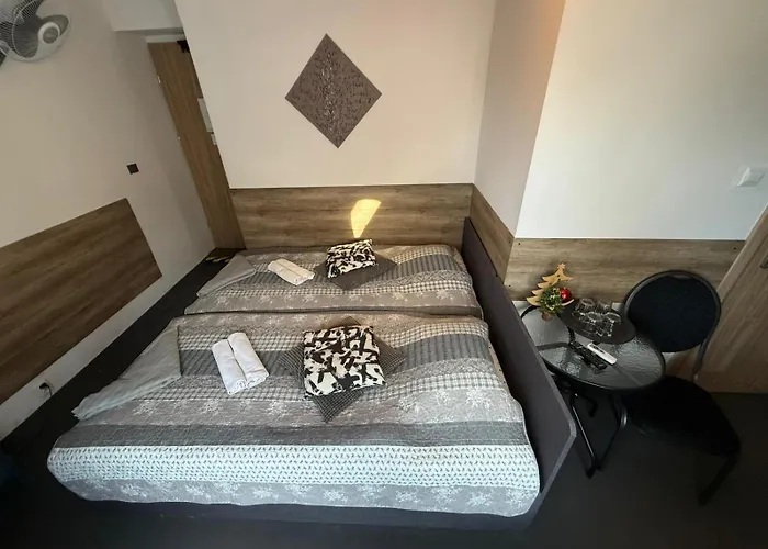 Bed and breakfast Antonina ***pensjonprzykortach*** 4*