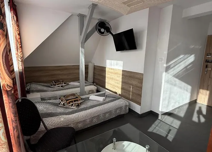 Antonina ***pensjonprzykortach*** Bed & Breakfast Szczawno-Zdroj